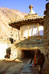 Kagbenni High Desert Chorten